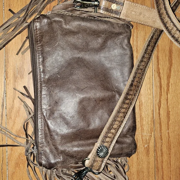 Western Animal Print Crossbody Bag with Fringe - Picture 6 of 8